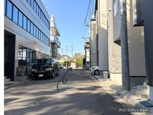 クレドジョワ(CL’E DE JOIE)/少しいくと、サロンが見えます！