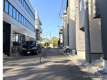 クレドジョワ(CL’E DE JOIE)/少しいくと、サロンが見えます!