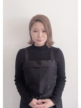 プラス デ ネイル(+ de nail) 西山 千尋