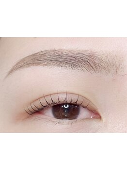 ナチュラル上品な目元にしたい