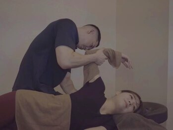 ジープレイス(G place)の写真/ツライ肩こりや首こりにも!一時的な効果ではなく長期的な身体作りに!肩甲骨はがしで深層の筋肉を伸ばします