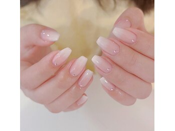 シン(XIINH)/ベイビーブーマーネイル