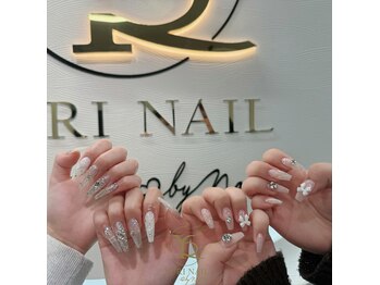 ユリナリタ(YuRi Narita)/