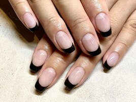 シンプル黒フレンチ