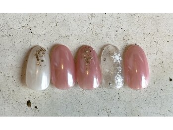 雪の結晶とミラーで冬ネイル