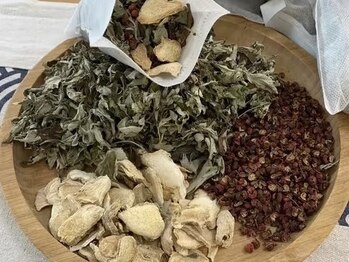 ルミエール 新宿(Lumierre)/毛穴ハーブピーリングよもぎ蒸し