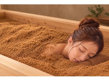 在温(ZAION)の写真/いつもと違う酵素浴を体験してみませんか?秋の温活、うつ伏せから仰向けの心地良さをぜひ♪