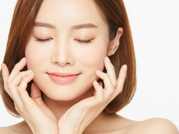 スキンエピ 釧路店(Skinepi)の写真/【待望の美白・美肌ケア★】大人気！水光ピールトリートメントやヒト幹細胞フェイシャル導入でツヤ玉肌に♪