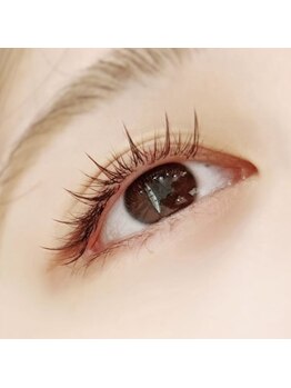アイラビューティ まつげ 中目黒(ISLA BEAUTY)の写真/【今SNSで話題のワンホンマツエク☆網紅エクステ】今期人気の最新のデザイン★束感で垢抜けたお目元に♪