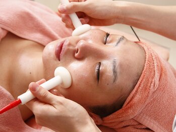 エスコス 梅田本店/最新美容機器