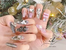 イル 神戸店/キャラクター×埋め尽くしネイル