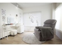 まるでプライベートサロン♪綺麗な個室でくつろぎホワイトニング