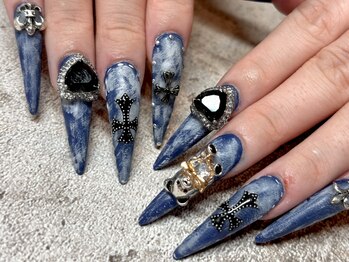 ネイルサロンラグジュアリー 梅田店(LUXURY)の写真/[HEPすぐ]圧倒的技術力&デザイン力で魅せる指先に♪【スカルプワンカラーorラメグラ¥8000/10本art¥10800】