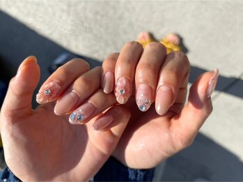 今注目のワンホンネイル☆