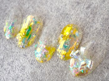 カトルナフ(quatre fois neuf)/きらきらホイルの大人韓国ネイル