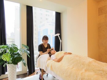 フランセス(Frances)/アイラッシュ施術風景