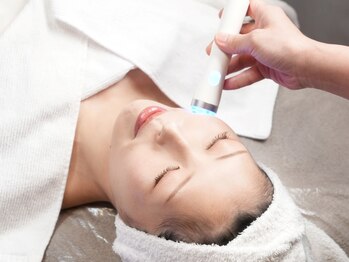 ツキ(TSUKI)の写真/【徹底エイジングケア】美容機械でホウレイ線やたるみ肌にハリ感UP!土台から整える徹底アプローチ☆