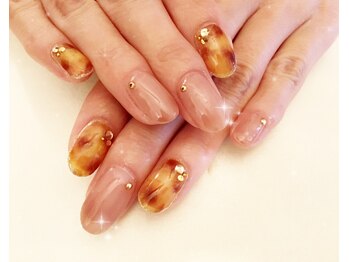 ウィズ フェリーク/シンプルべっ甲ネイル