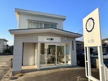 ビビ(Vi/Bi)の雰囲気（店舗前にお車を停めていただけます。）