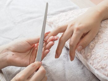 ライラ(RAIRA)の写真/[完全個室*パラジェルプレミアムサロン/ネイルケア,パラスパ専門]美フォルム形成&似合うカラーを提案◎