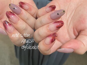 アネラ(ANELA)/金箔ニュアンスネイル