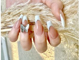 フレンチネイル×蝶々