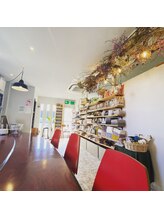 ルクール/アロマとハーブの専門店併設