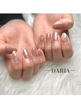 ダリア(Daria)/ヌーディーなニュアンスネイル