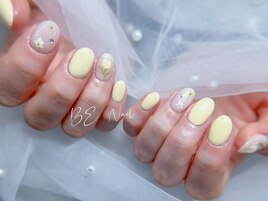 フラワーネイルです