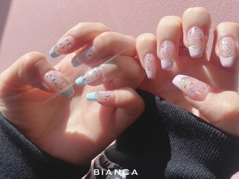 ビアンカ 新宿西口店(Bianca)の写真/◎豊富なデザインで過去一のネイルをお約束♪チップ長さだしもOK♪定額ネイル¥5800~オフのみも