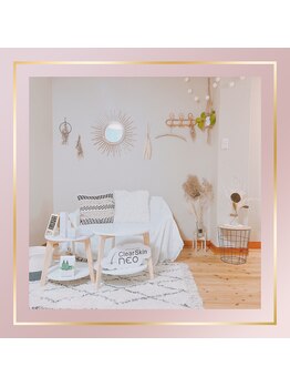 オウカ(OUKA)/路面店１階の隠れ家風サロン