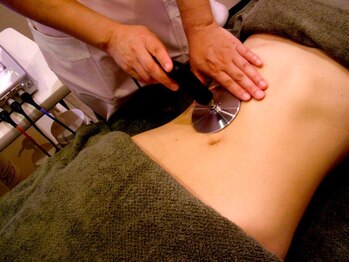 賢者のボディケアの写真/冷えは健康&美容の敵!!インディバで内臓まで温め全身血行促進！本質から整えるケアで冷え改善&代謝UP！