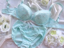 ミュウ(MUE)/育乳ブラ