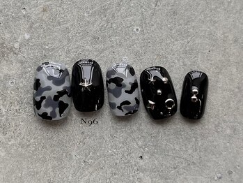 クロ(CULO)/ブラック迷彩アート