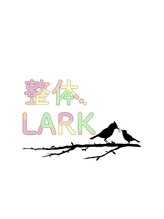 ラーク(LARK) 尾形 女性