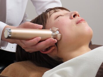 ハリラボ 仙台 長町(hari Lab.)の写真/ハリラボだけの美容鍼体験で憧れの陶器肌＆スッキリ小顔《小顔リフトアップ美容鍼120分￥4980》