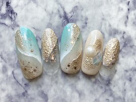 頑張った私へご褒美キラ艶ネイル