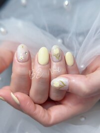 フラワーネイルです