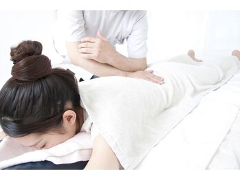 ほぐしや 三条店の写真/【全身もみほぐし60分￥3700】デスクワークで溜まったコリ、疲れを徹底的にほぐします♪お仕事帰りもOK◎