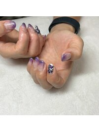 隠れハートヒョウ柄ネイル