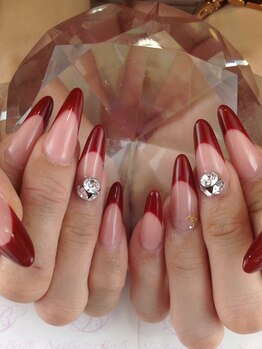 エスフィーネイルサロン ブリーユ(Esfy nailsalon Brille)/フレンチネイル