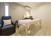 巡りラボの雰囲気（アロマの香りが漂う個室空間で自分メンテナンス時間♪）