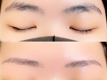 ビアンカ(BIANCA)の写真/【なりたい/自分らしい眉】を叶えます♪柔らかく優しい印象の平行眉/ソフトアーチで大人っぽい印象の韓国眉