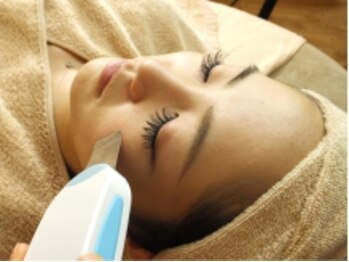 ヴェルデエステティック 上大岡店/超音波毛穴洗浄