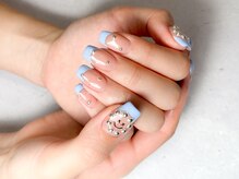 カシェット(Cachette)/パステルブルーフレンチネイル