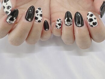 ハニービービー(Honey Bee Bee)/ブラックアニマルネイル