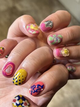 カラフルポップネイル　shiho