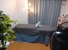 StrawberryJam田町三田店／ドライヘッド／リンパマッサージ&脱毛の雰囲気（ベットで）