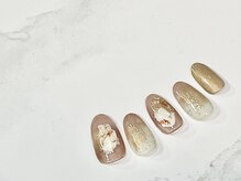 ラグウナ(Laguna)/シェルと押し花のデザインネイル