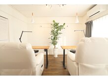 ヤーニング(yearning)の雰囲気（可愛い空間の施術ルーム1）